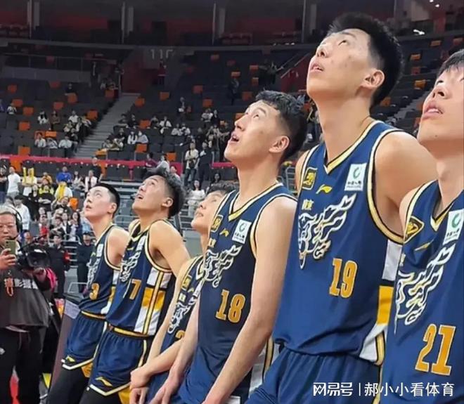 开云官网-山西队客场迎战广东男篮，重燃胜利火焰斩敌