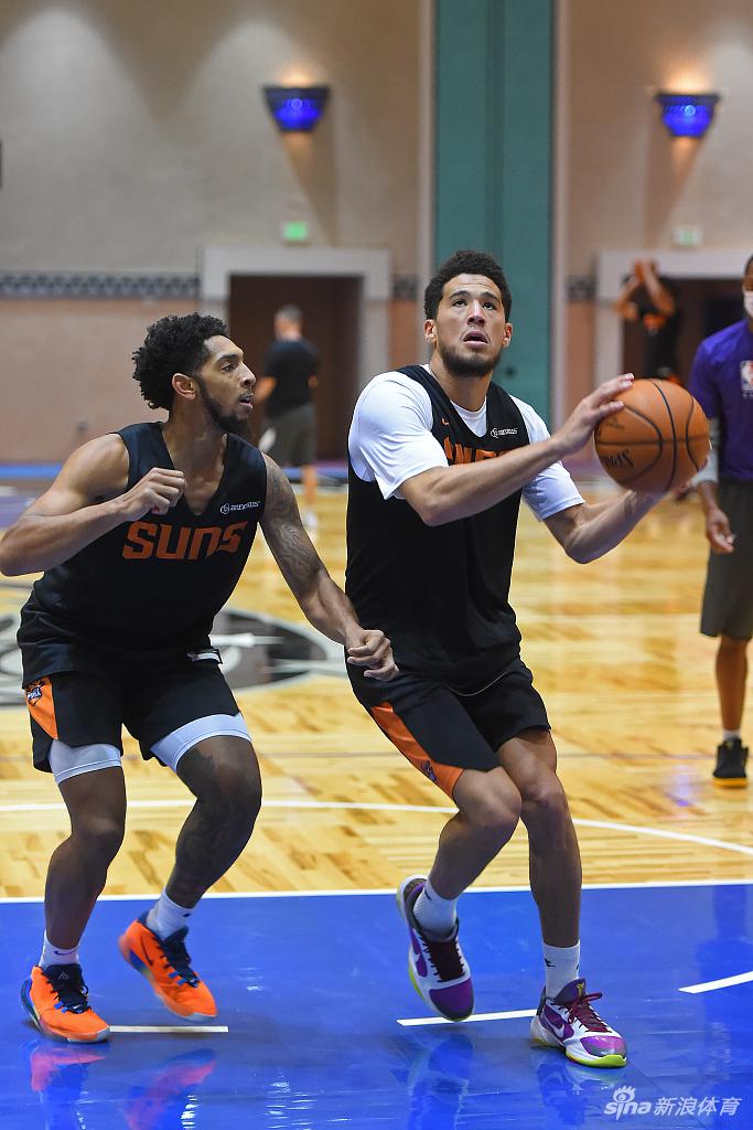 NBA赛季延期，球员集中训练以备复赛