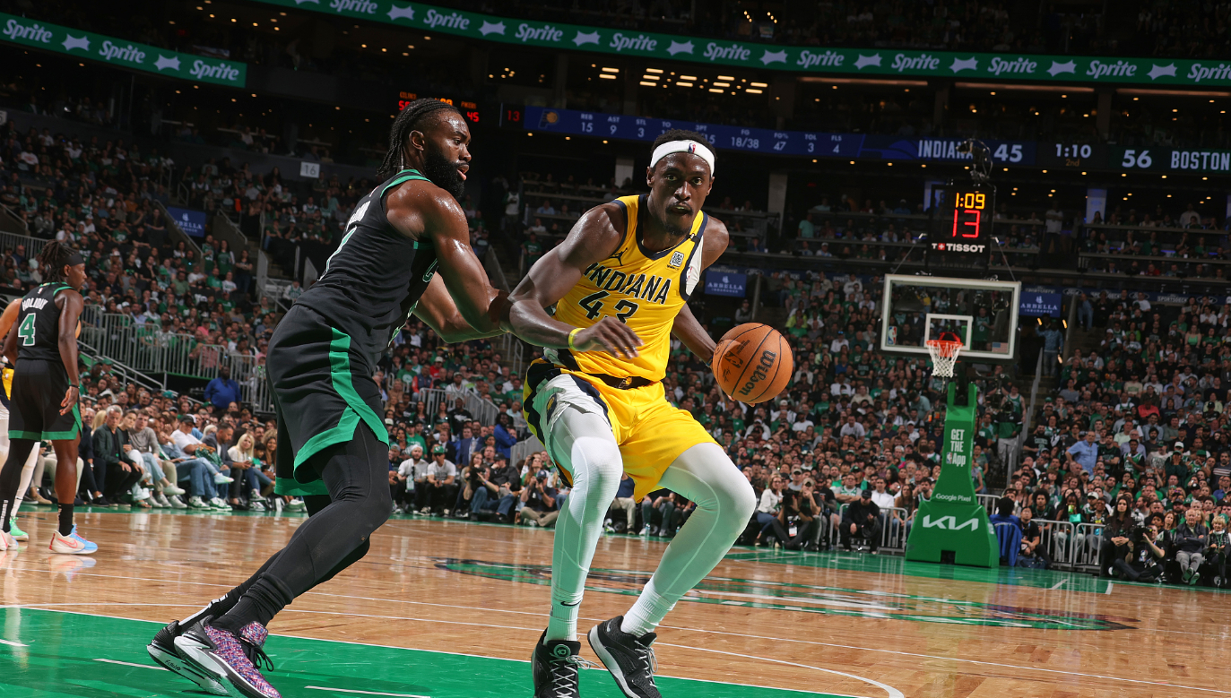 开云体育APP下载-步行者横扫凯尔特人,登顶东部榜首