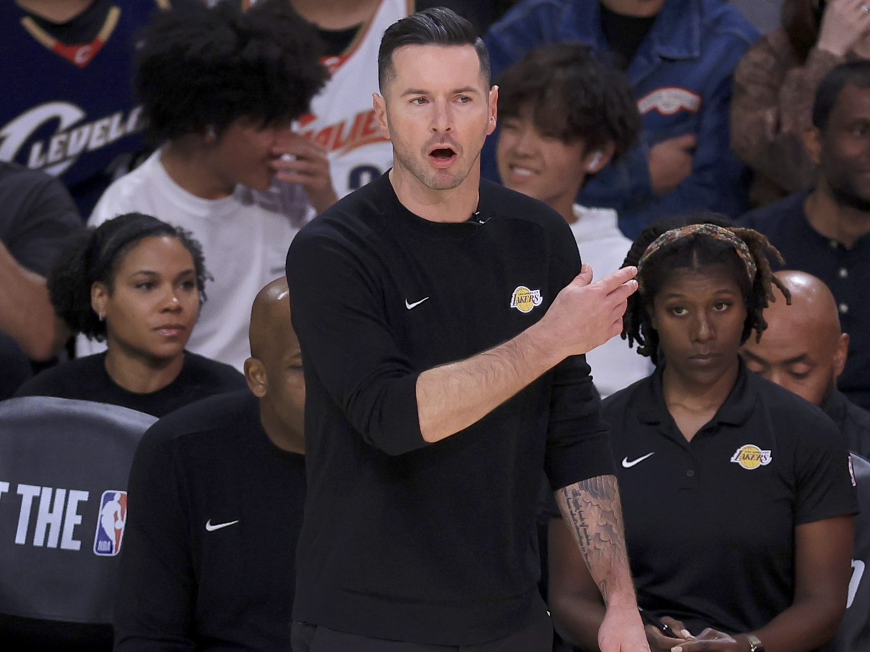 开云体育-活塞不敌灰熊,遭遇颓势的简单介绍