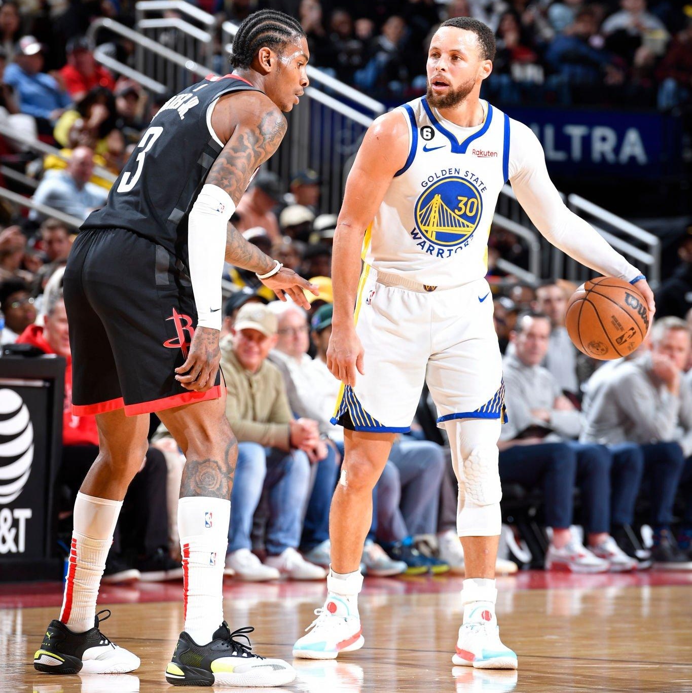 火箭擒凯尔特人,结束两连败 火箭擒凯尔特人,结束两连败