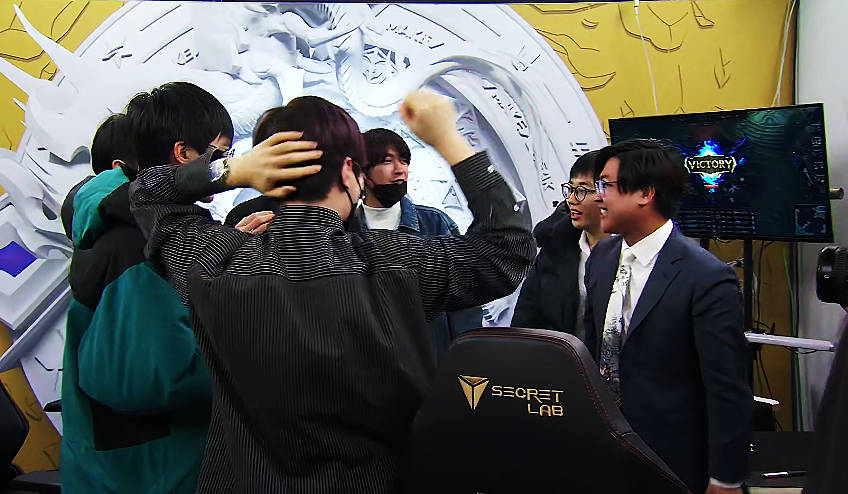 包含惊天逆转!英雄联盟战队挺进四强的词条 包含惊天逆转!英雄联盟战队挺进四强的词条