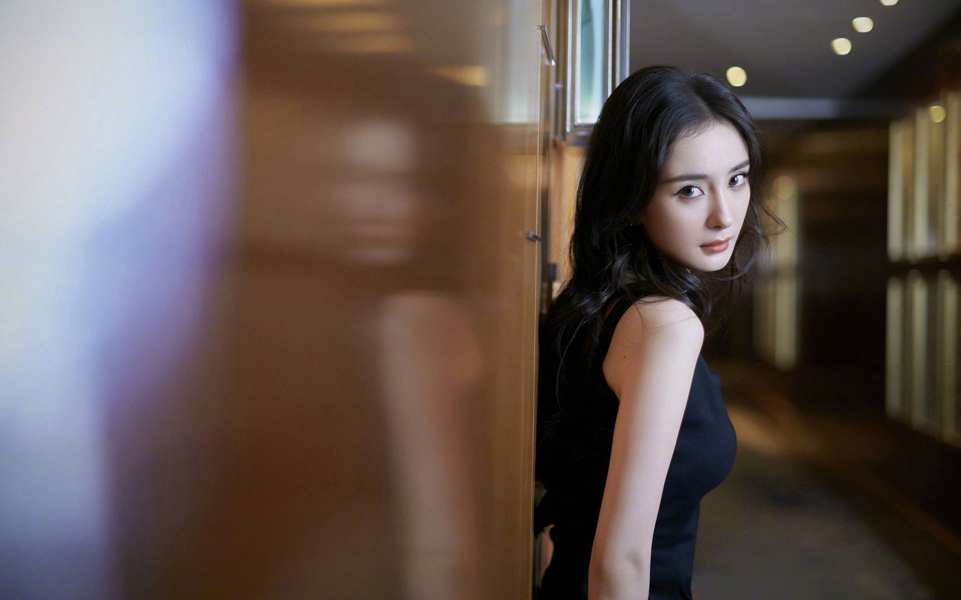 稳如磐石的团队与破茧成蝶的个人，比利亚雷亚尔的坚实脚步与三笘薰的爆发启示