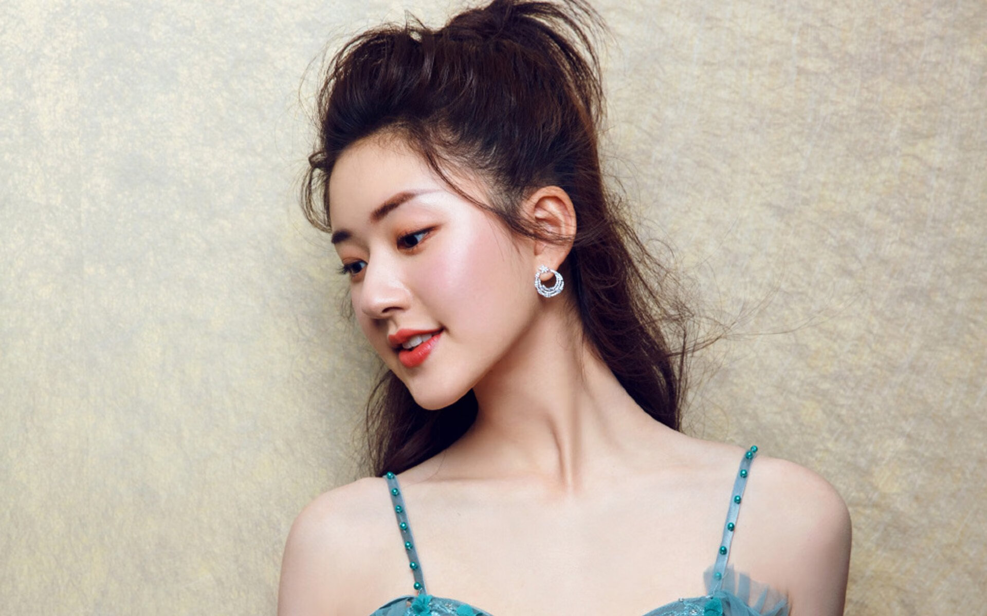 锡安单骑破千军,当黄蜂遇上广东,他以毁灭美学重塑篮球逻辑