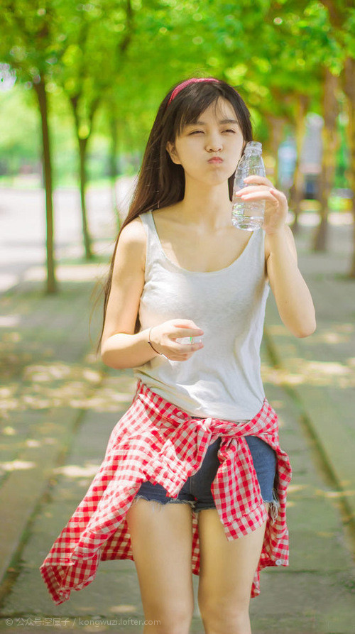 开云体育app-奥斯梅恩西决封神夜,足球世界如何被两场鏖战重新定义?